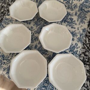 Johnson Brothers Heritage White Ironstone Set of 6 salad bowls.